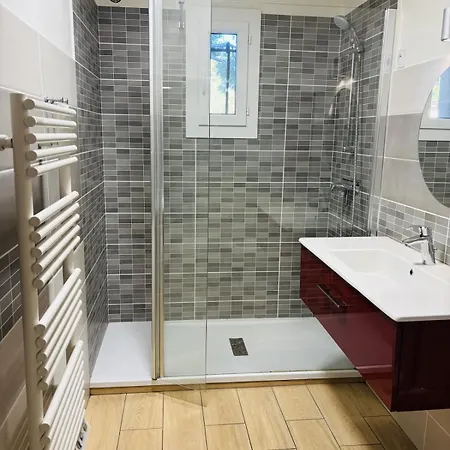 3 Chambres, Piscine, Plage, Clim, Wifi Апартаменты *