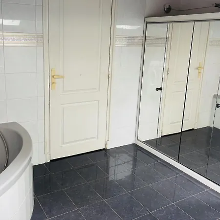 3 Chambres, Piscine, Plage, Clim, Wifi *